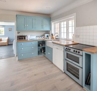 Shalfleet Farmhouse kitchen image 1